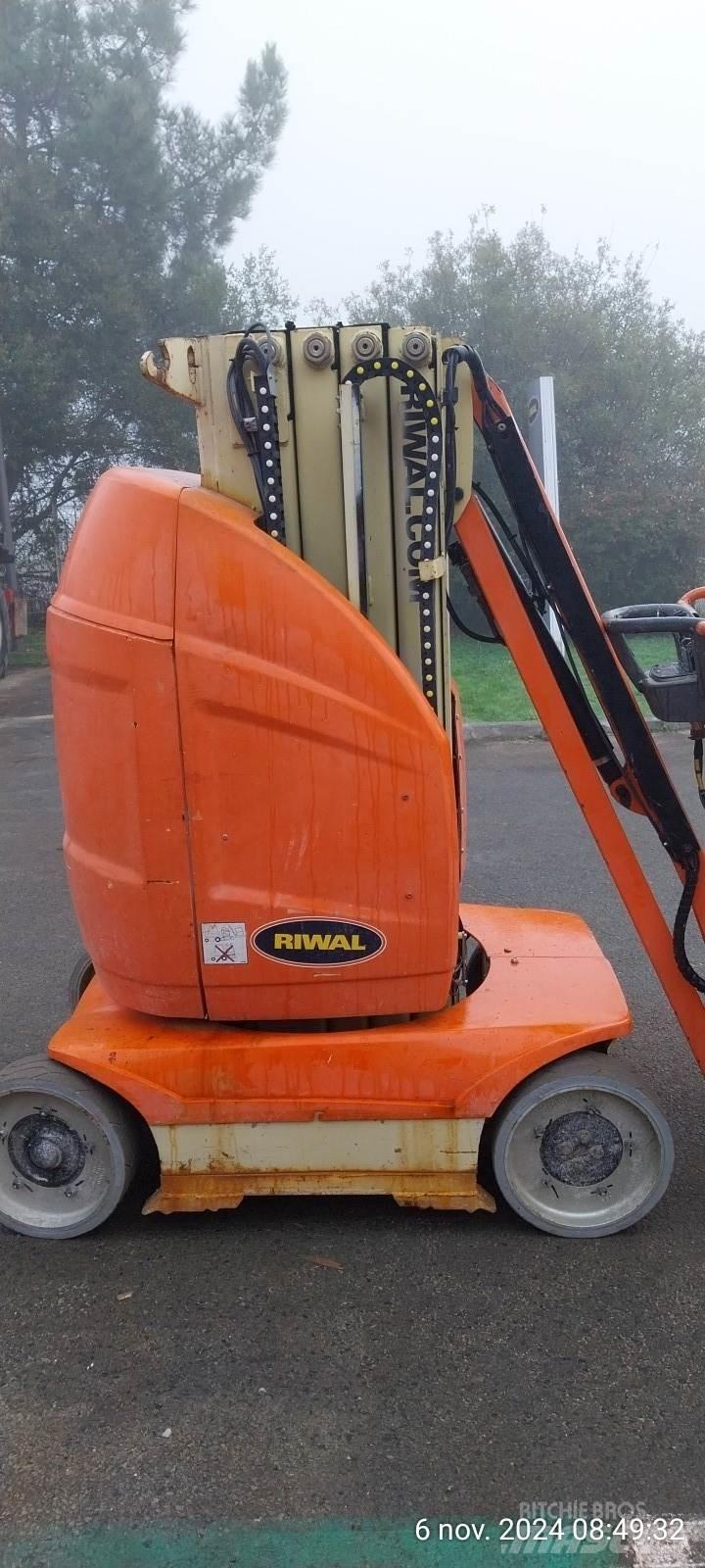 JLG T10E 기타 승강기와 플랫폼