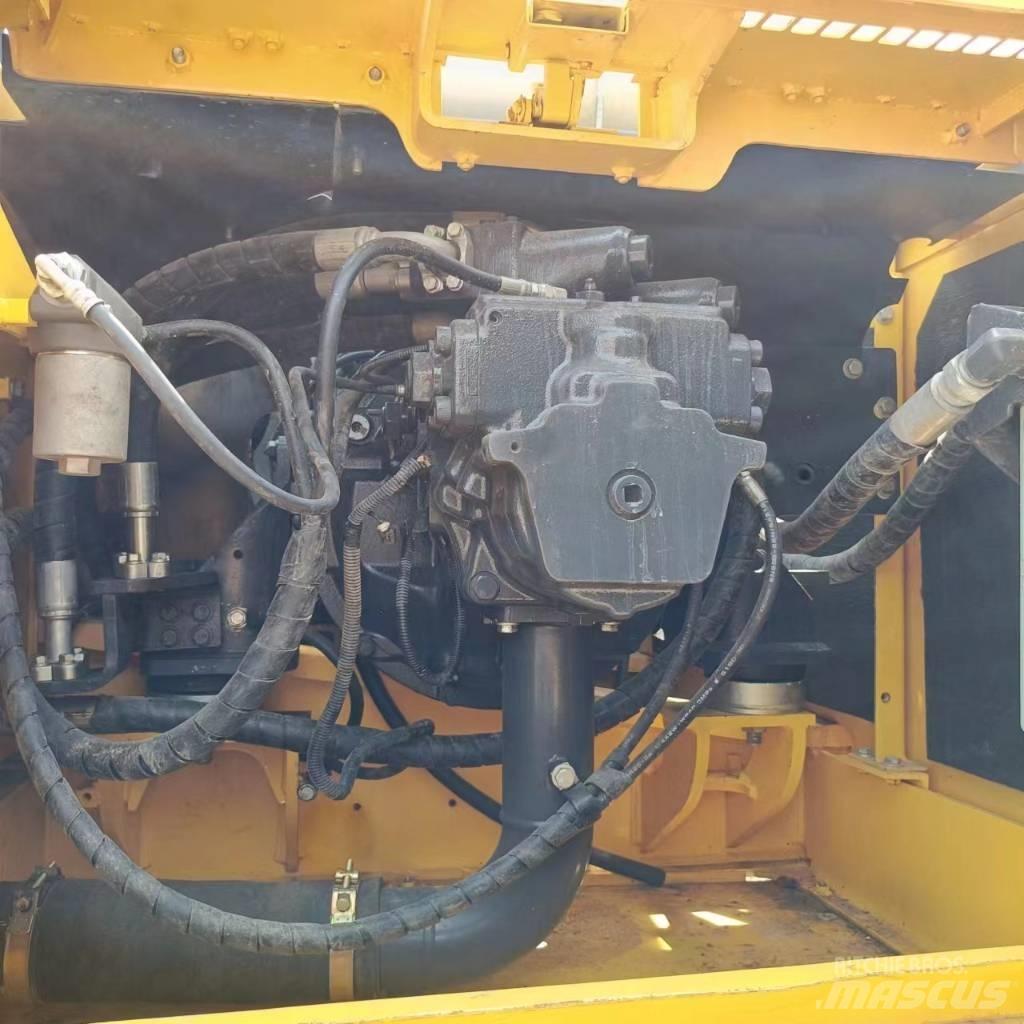 Komatsu PC 350 대형 굴삭기 29톤 이상