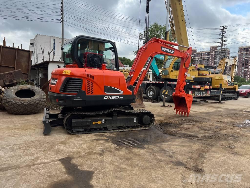 Doosan DX60 대형 굴삭기 29톤 이상