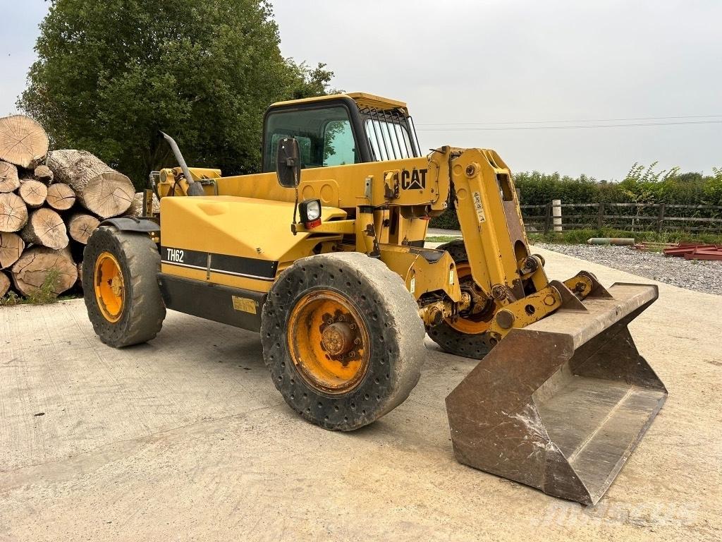 CAT TH 62 텔러 핸들러