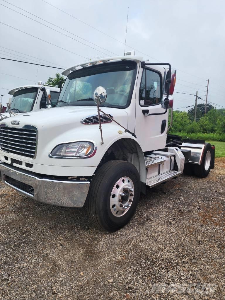 Freightliner M2 트랙터 유닛