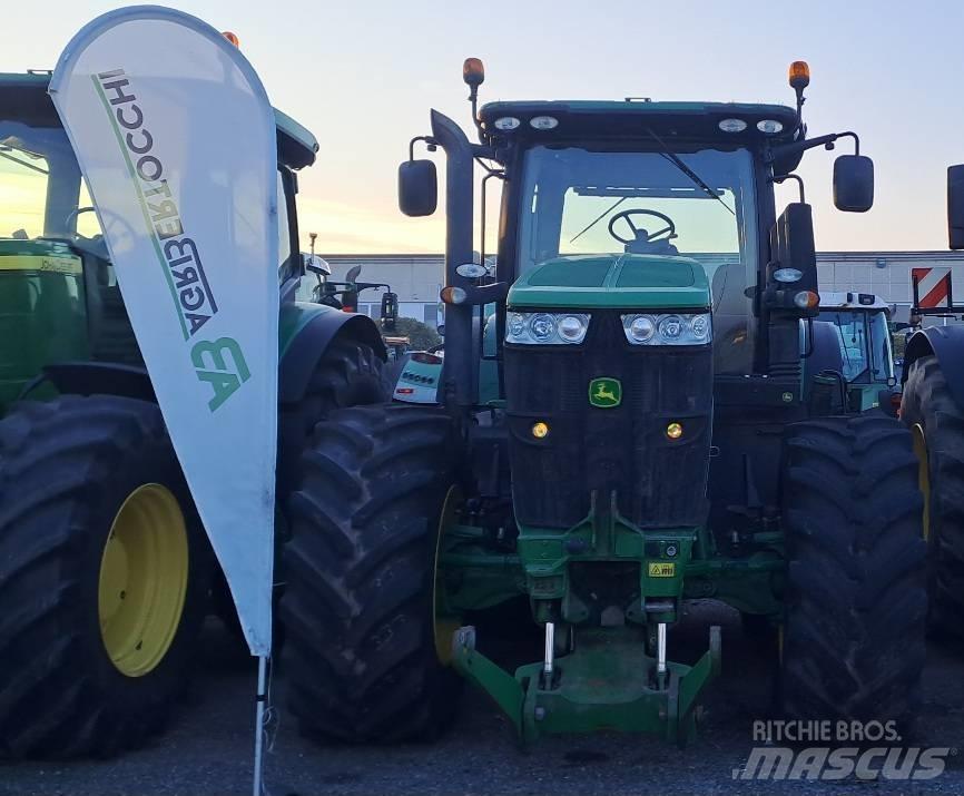 John Deere 7230 R 트랙터