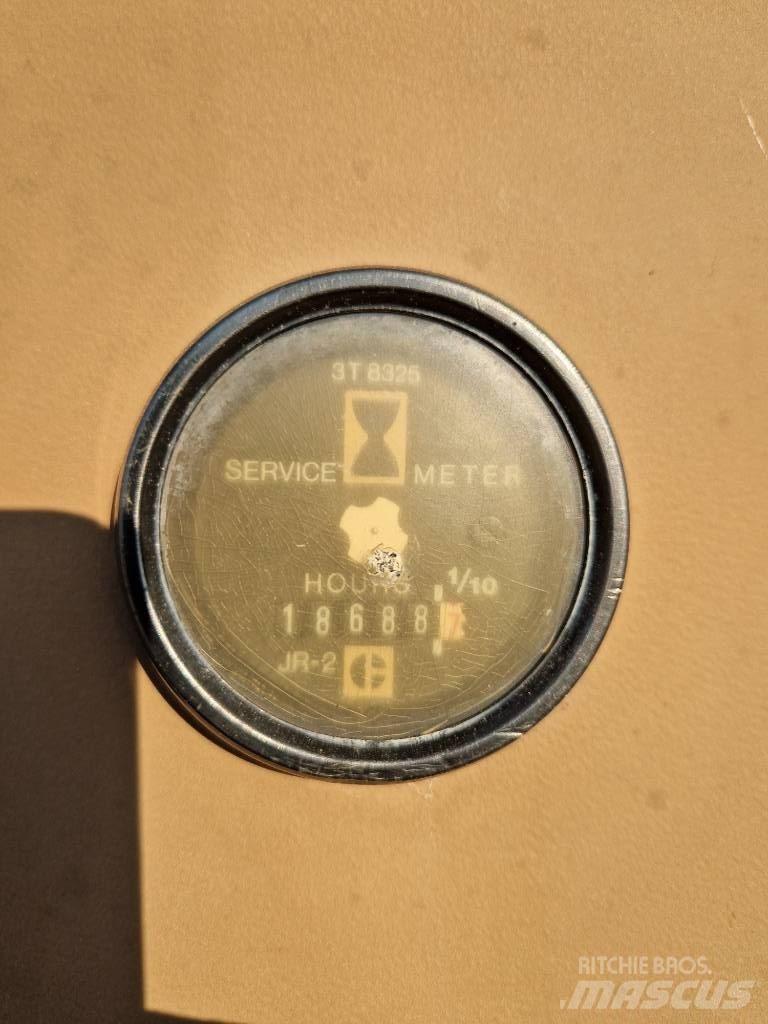 CAT 225 D LC 대형 굴삭기 29톤 이상