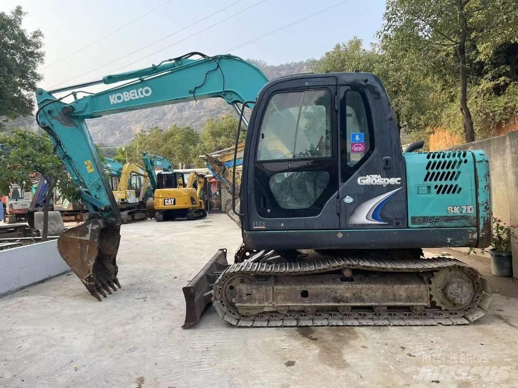 Kobelco SK 75 대형 굴삭기 29톤 이상