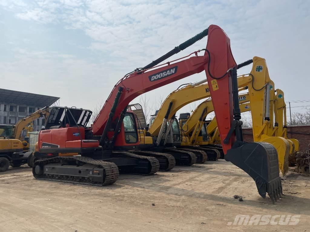 Doosan DX 300 대형 굴삭기 29톤 이상
