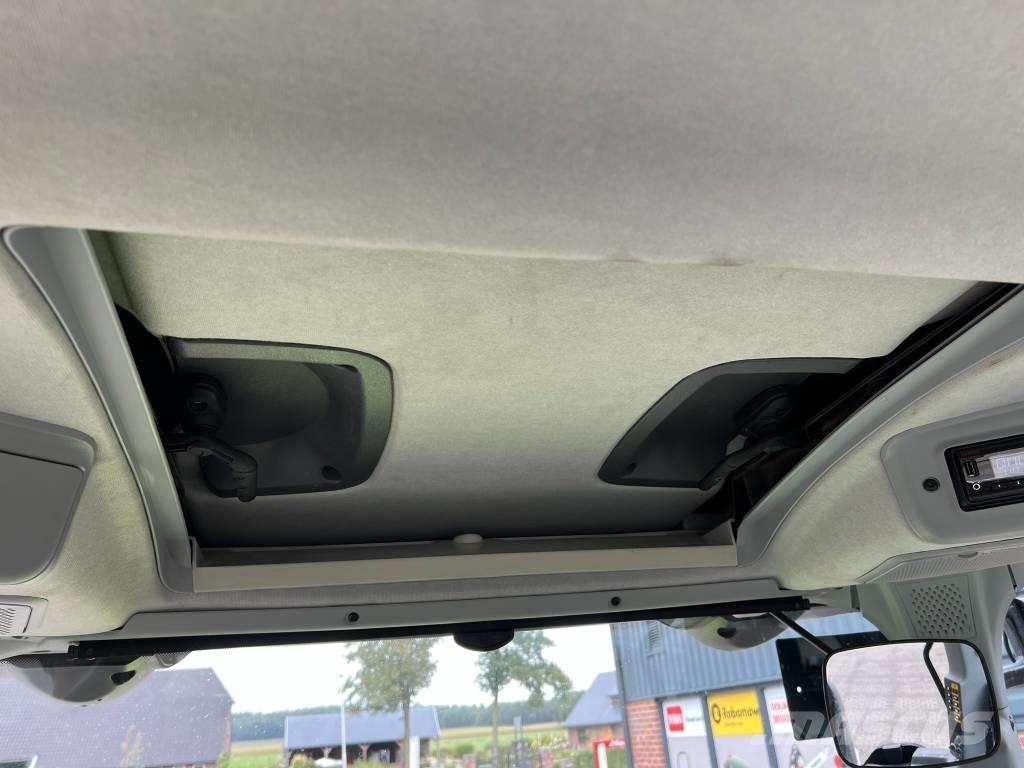 CLAAS Arion 660 트랙터