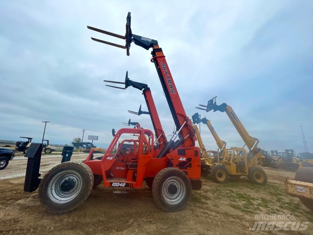 JLG 10042 텔러 핸들러