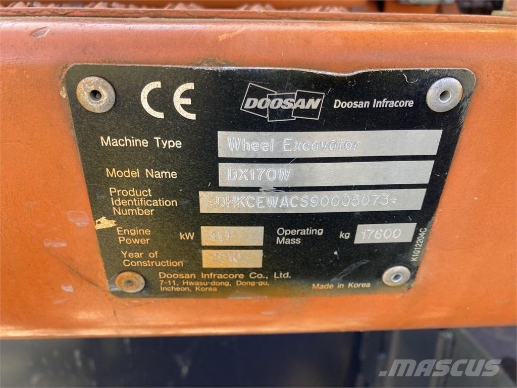Doosan DX 170 W  휠 굴삭기