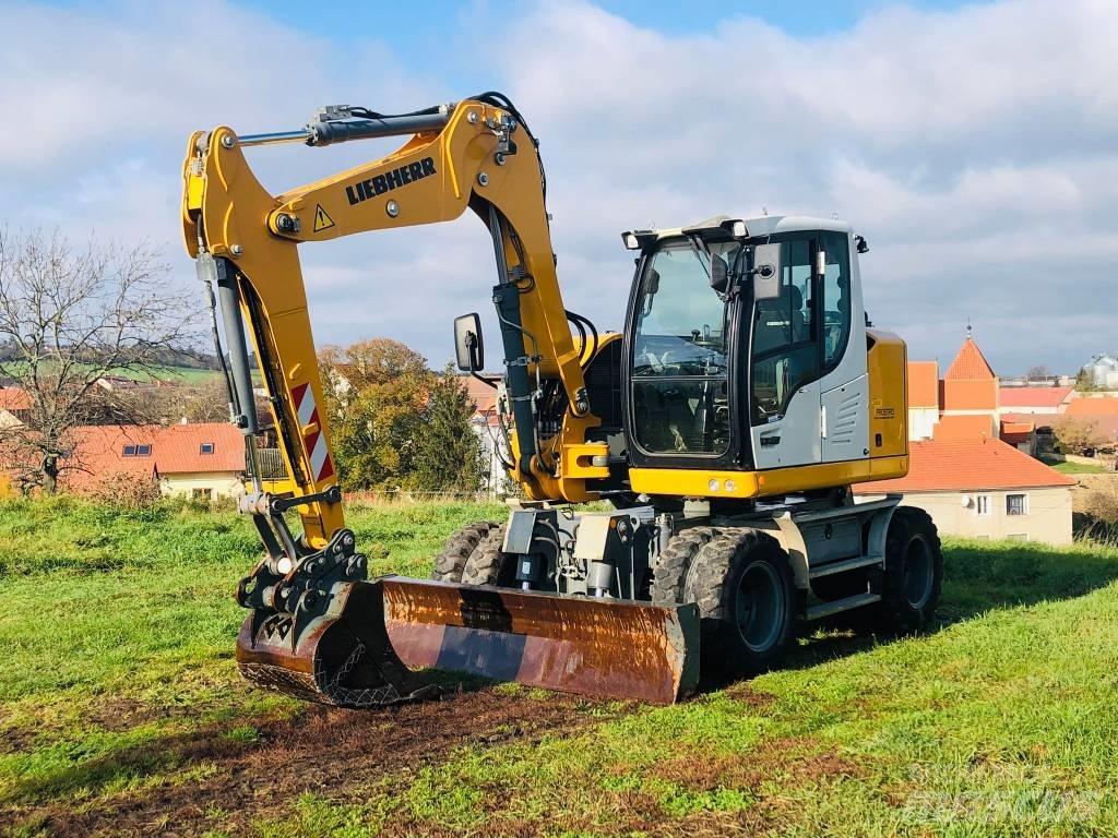 Liebherr A 910  휠 굴삭기