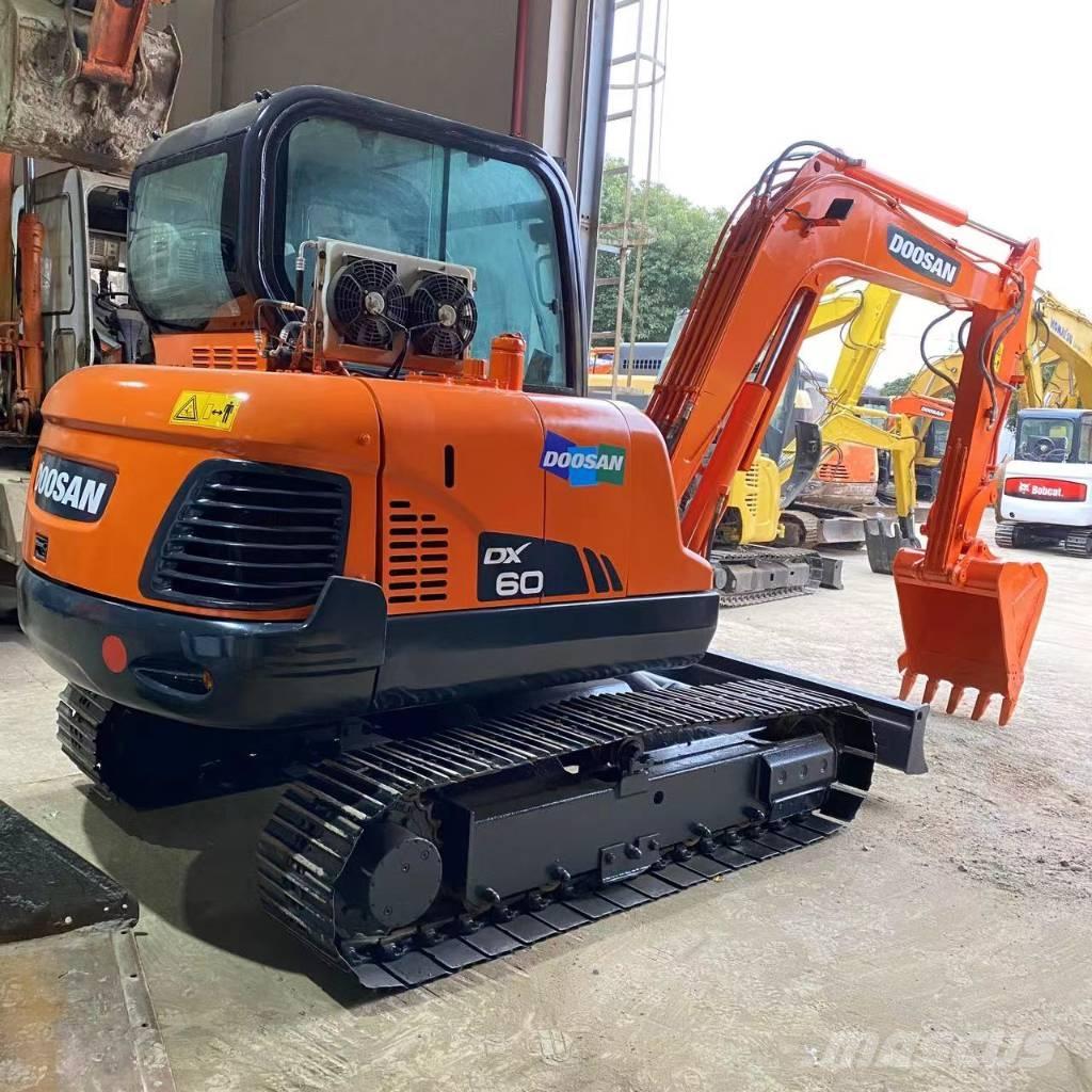 Doosan DX 60-9 C 대형 굴삭기 29톤 이상