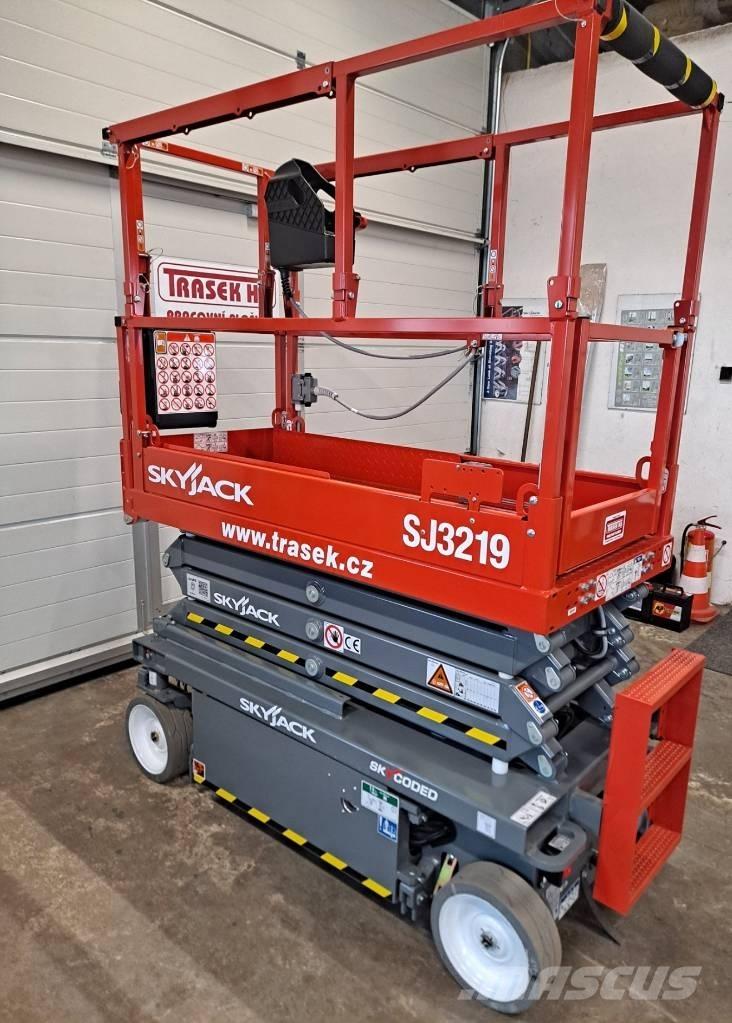 SkyJack SJ 3219E 가위형 리프트