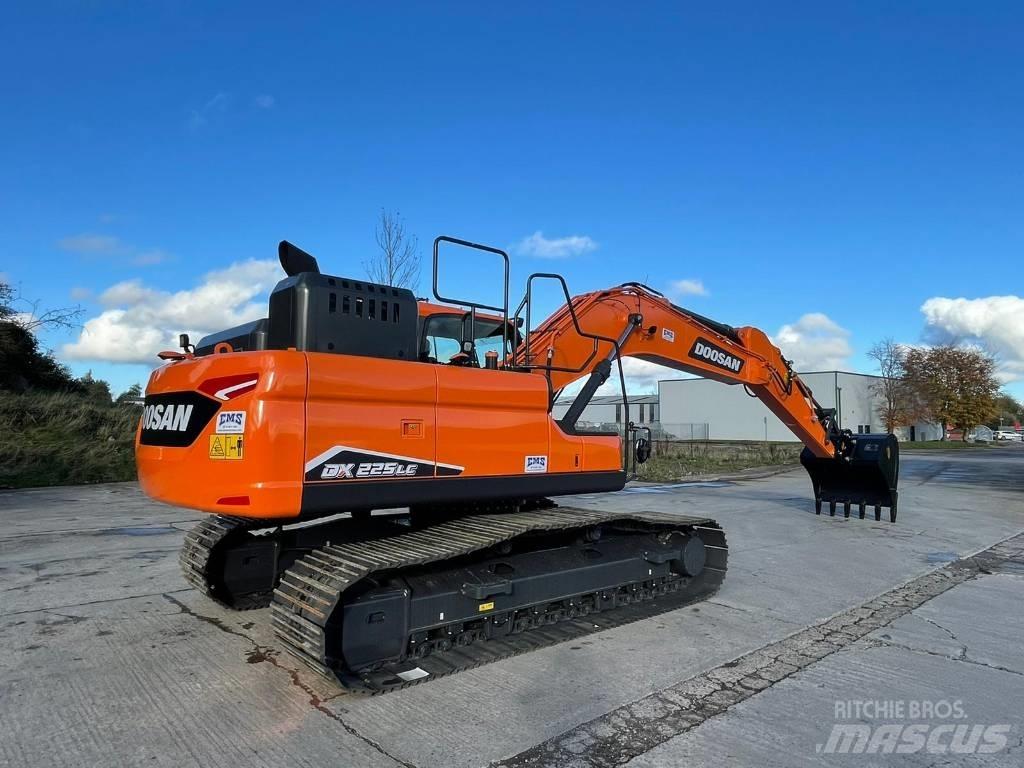 Doosan DX225LC-7 대형 굴삭기 29톤 이상