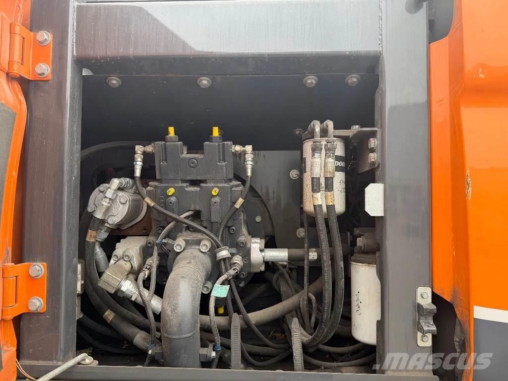 Doosan DX170W-5  휠 굴삭기