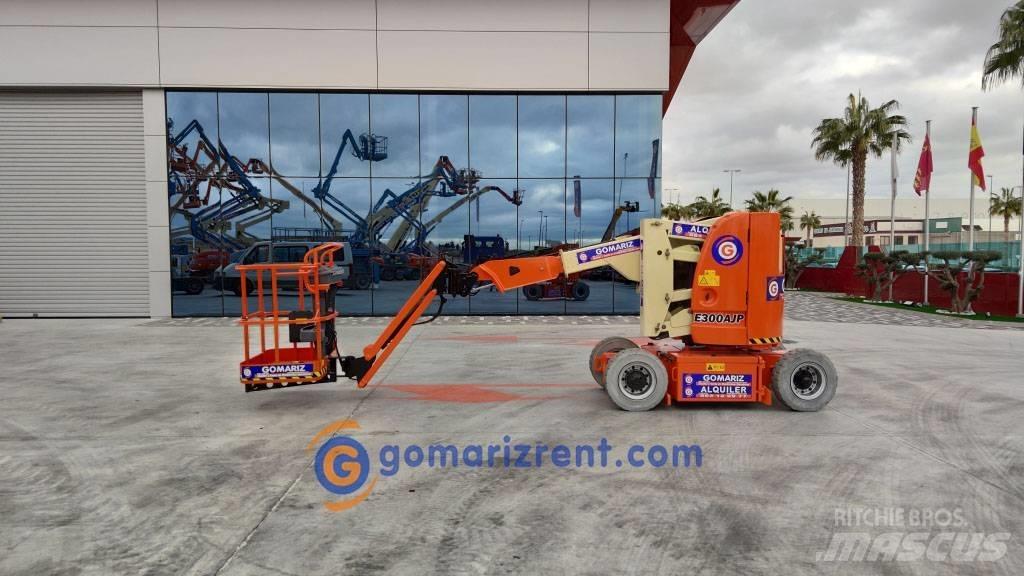 JLG E 300 AJP 관절형 전동이동 리프트