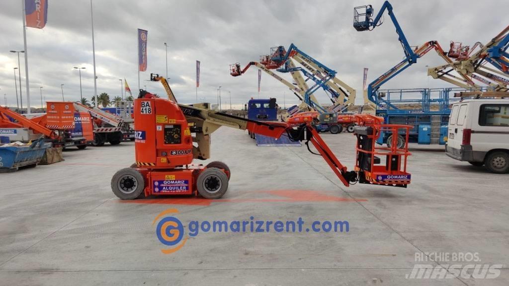 JLG E 300 AJP 관절형 전동이동 리프트