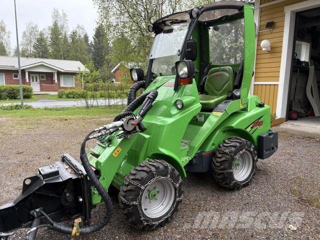 Avant 420 미니 로더