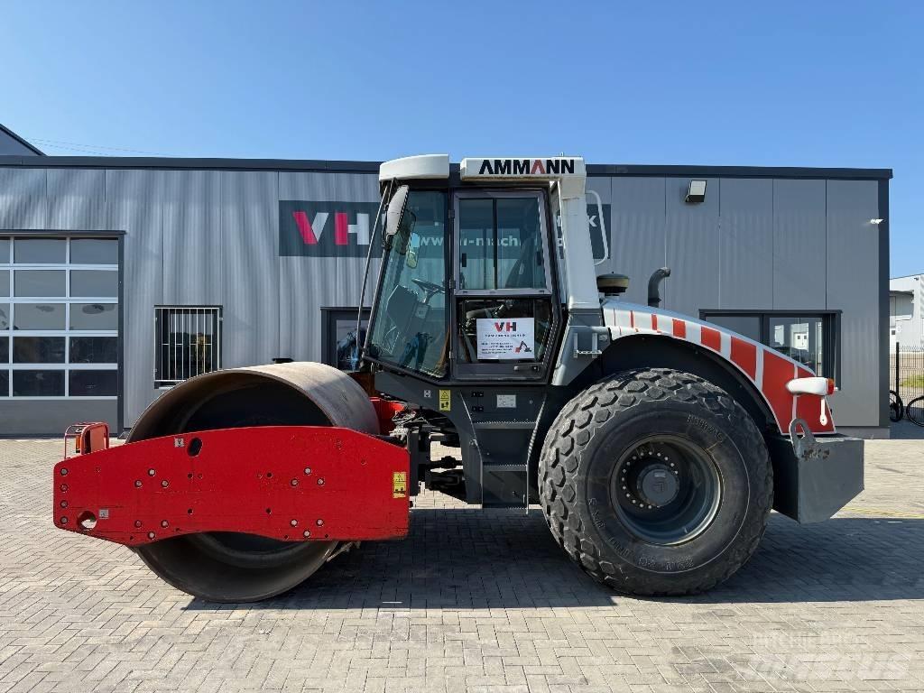 Ammann ASC 110 싱글 드럼 롤러