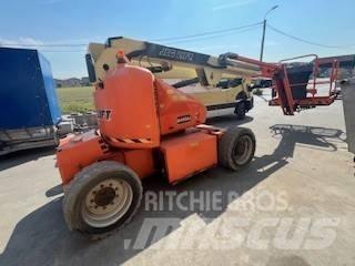 JLG M 450 AJ 관절형 전동이동 리프트