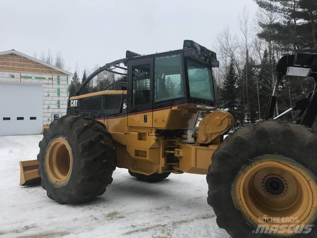 CAT 545 목재스키더