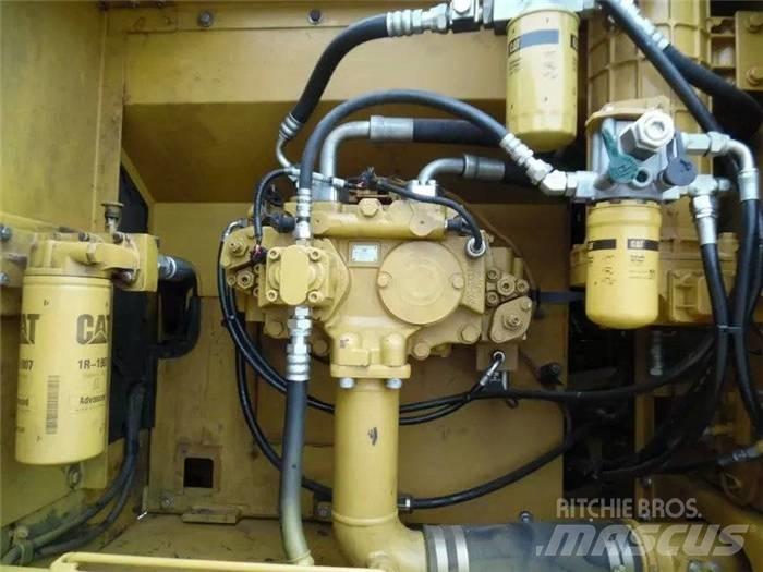 CAT 325 D 대형 굴삭기 29톤 이상