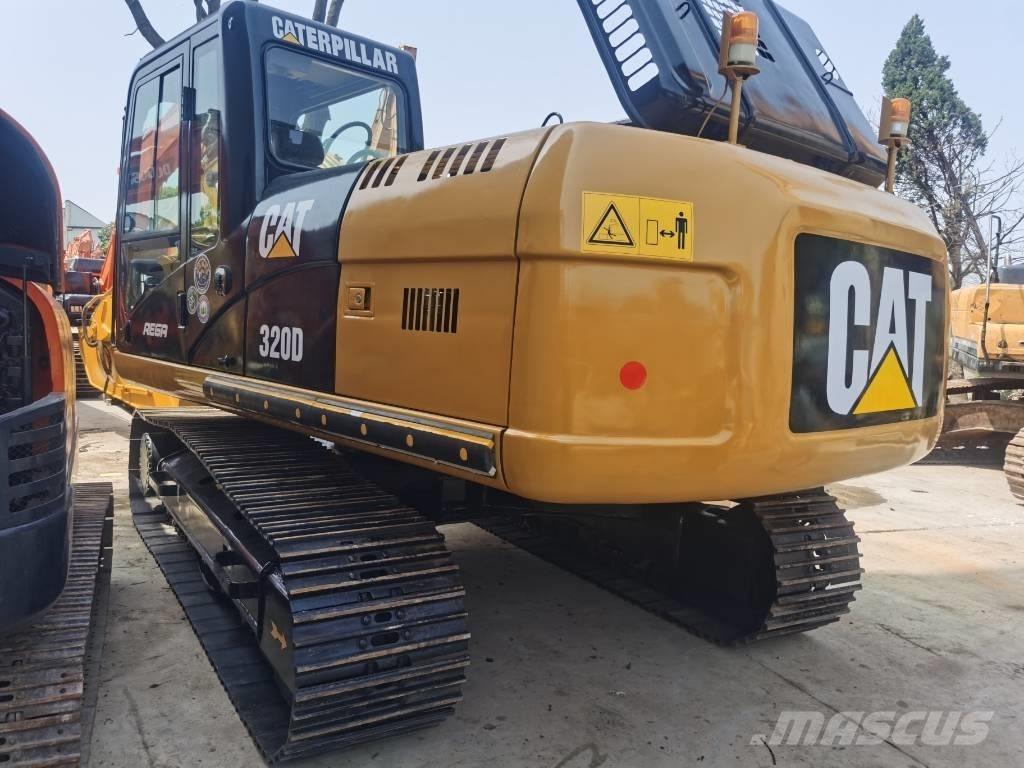 CAT 320 D2 대형 굴삭기 29톤 이상