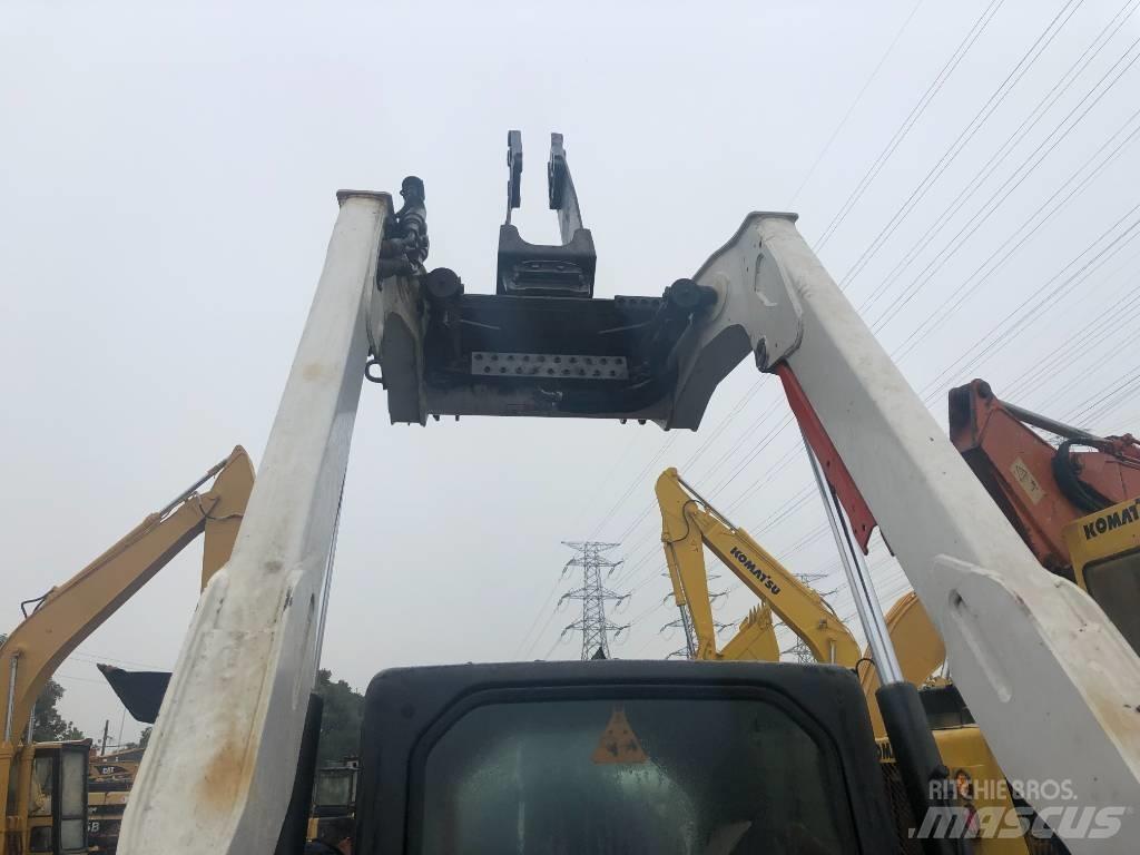 Bobcat S 220  스키드로더