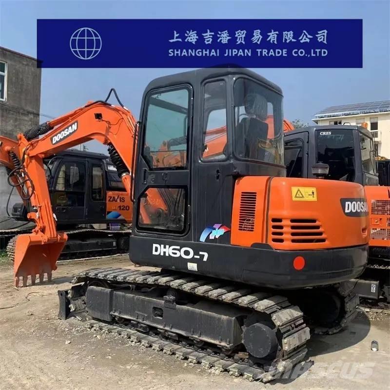 Doosan DH 60-7 소형 굴삭기 7톤 미만