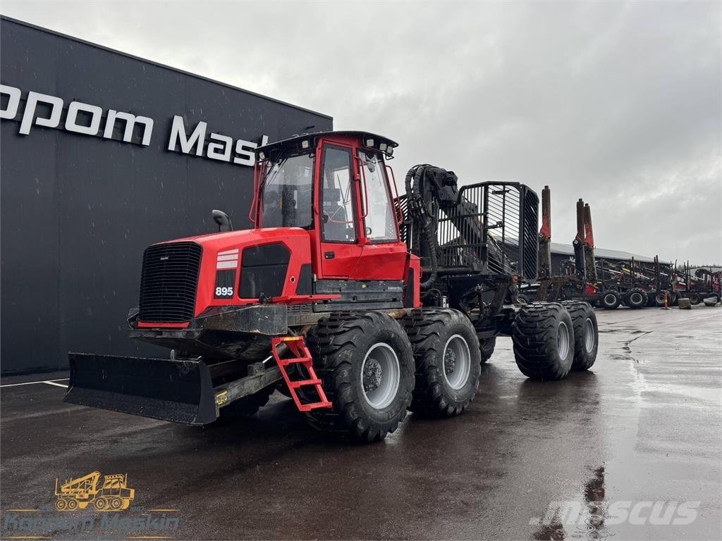 Komatsu 895 원목 포워더