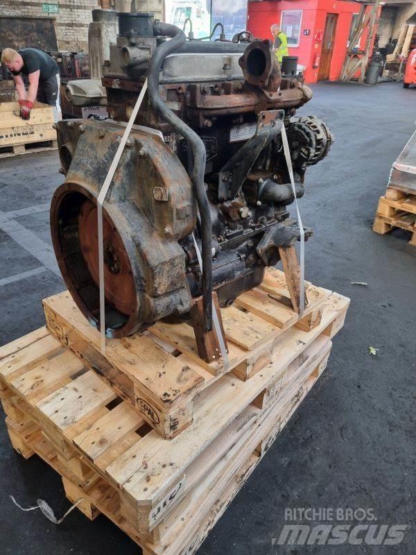 JCB 448NA 55-4 엔진