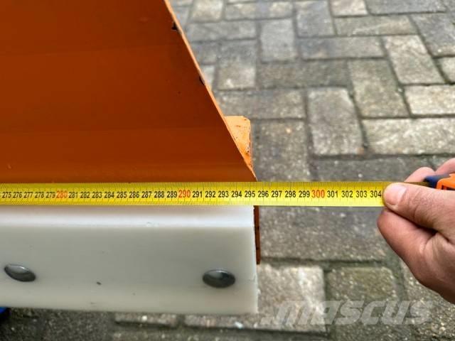  Sneeuwschuif lfn 30 제설 블레이드 및 제설기