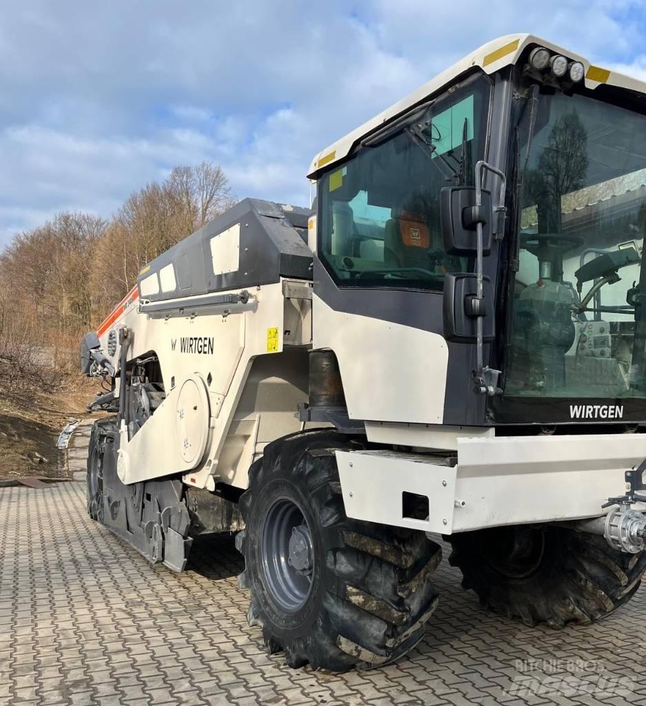 Wirtgen WR240i 아스팔트 리사이클러