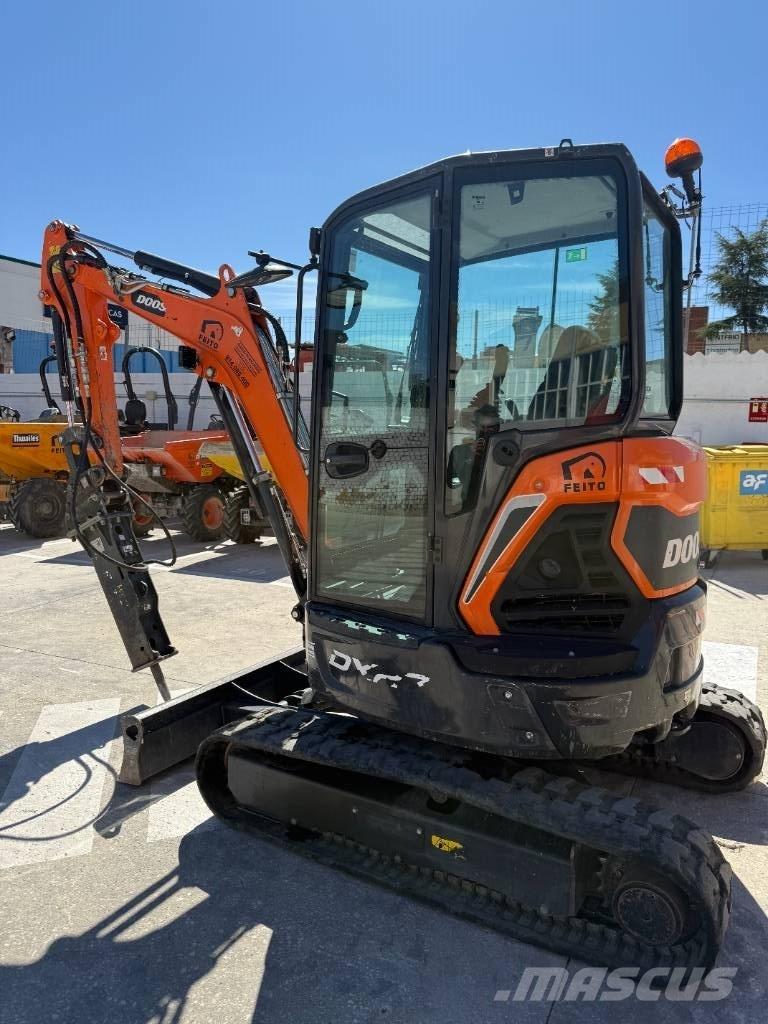 Doosan DX 27 Z 소형 굴삭기 7톤 미만