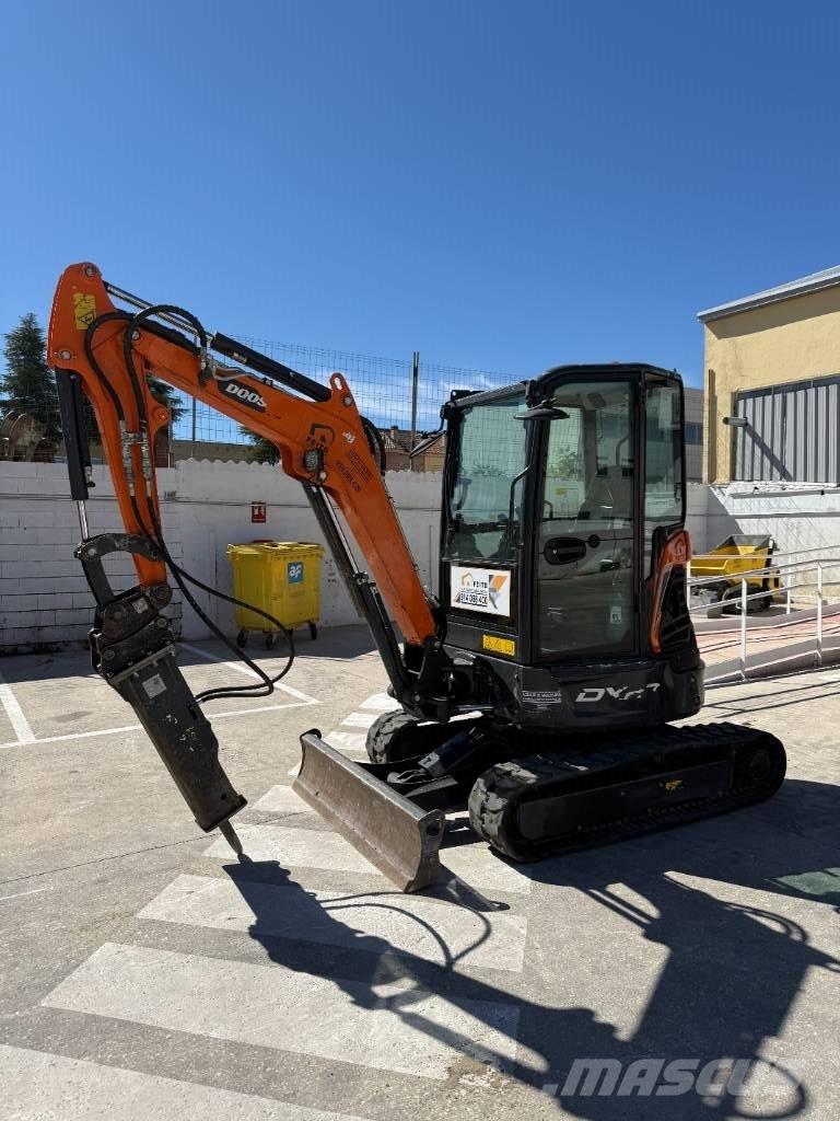 Doosan DX 27 Z 소형 굴삭기 7톤 미만