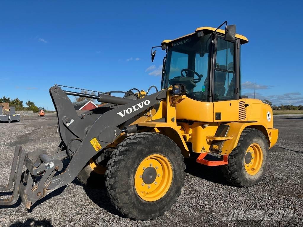 Volvo L 30 G  휠로우더
