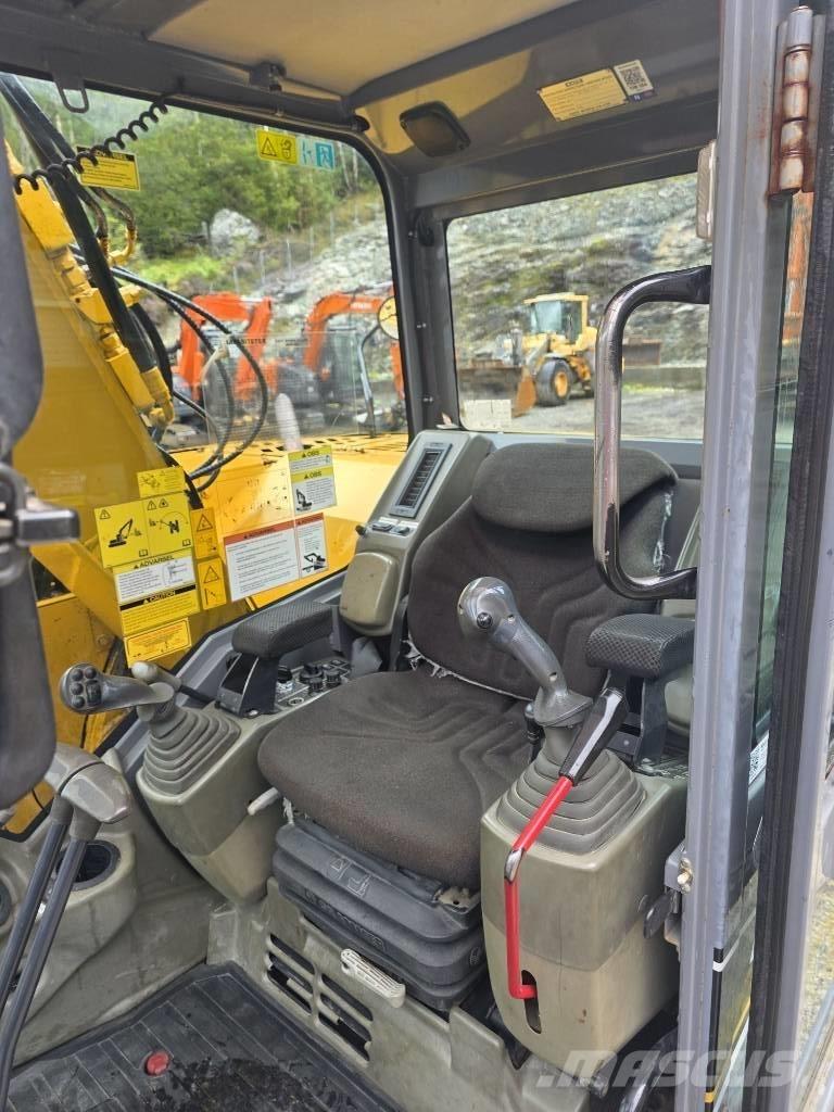 Kato HD 308 US 중형굴삭기 7톤-28톤