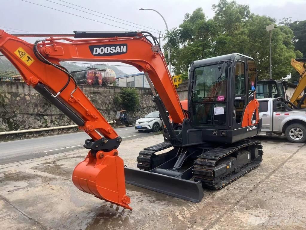Doosan DX55-9C 소형 굴삭기 7톤 미만