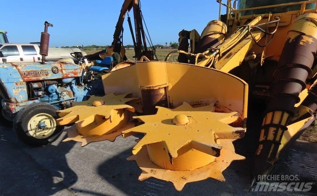 Cameco 3510 콤바인 수확기