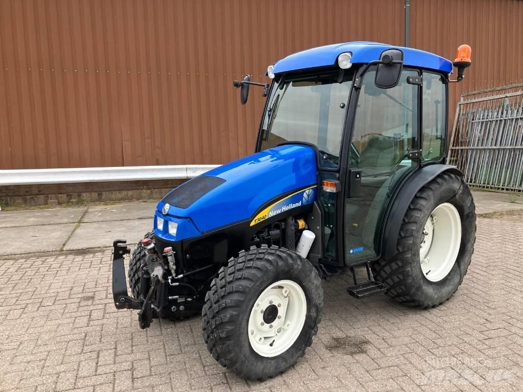 New Holland 3040 트랙터