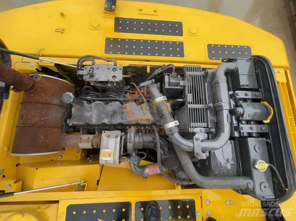 Komatsu PC 220-7 대형 굴삭기 29톤 이상