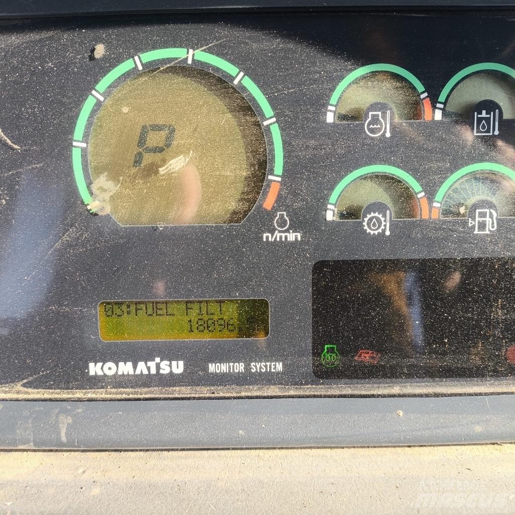 Komatsu D 65 PX-15 크롤러 도저
