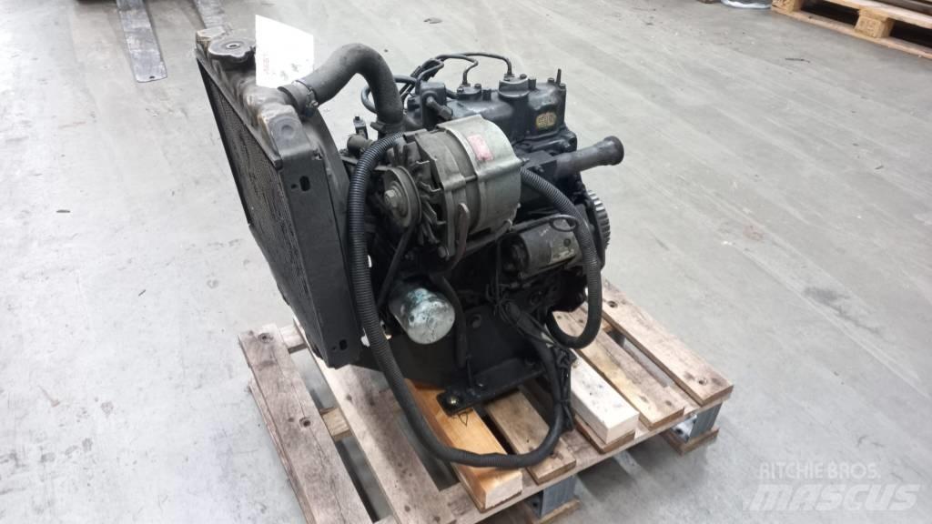 Kubota D850 엔진