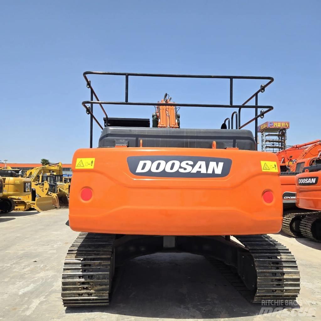 Doosan DX 300 LC 소형 굴삭기 7톤 미만