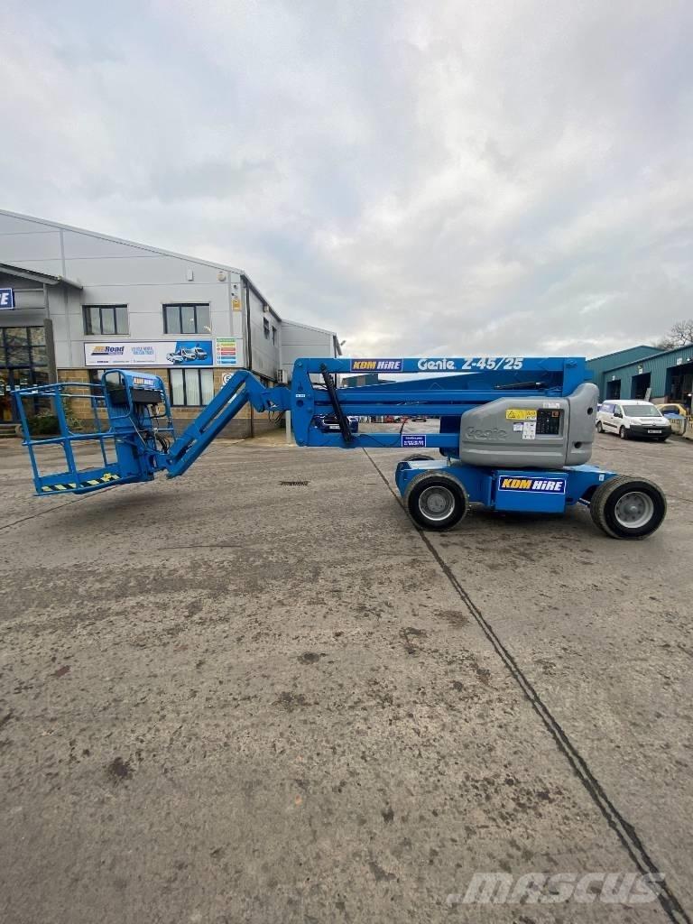 Genie Z 45/25 J 관절형 전동이동 리프트