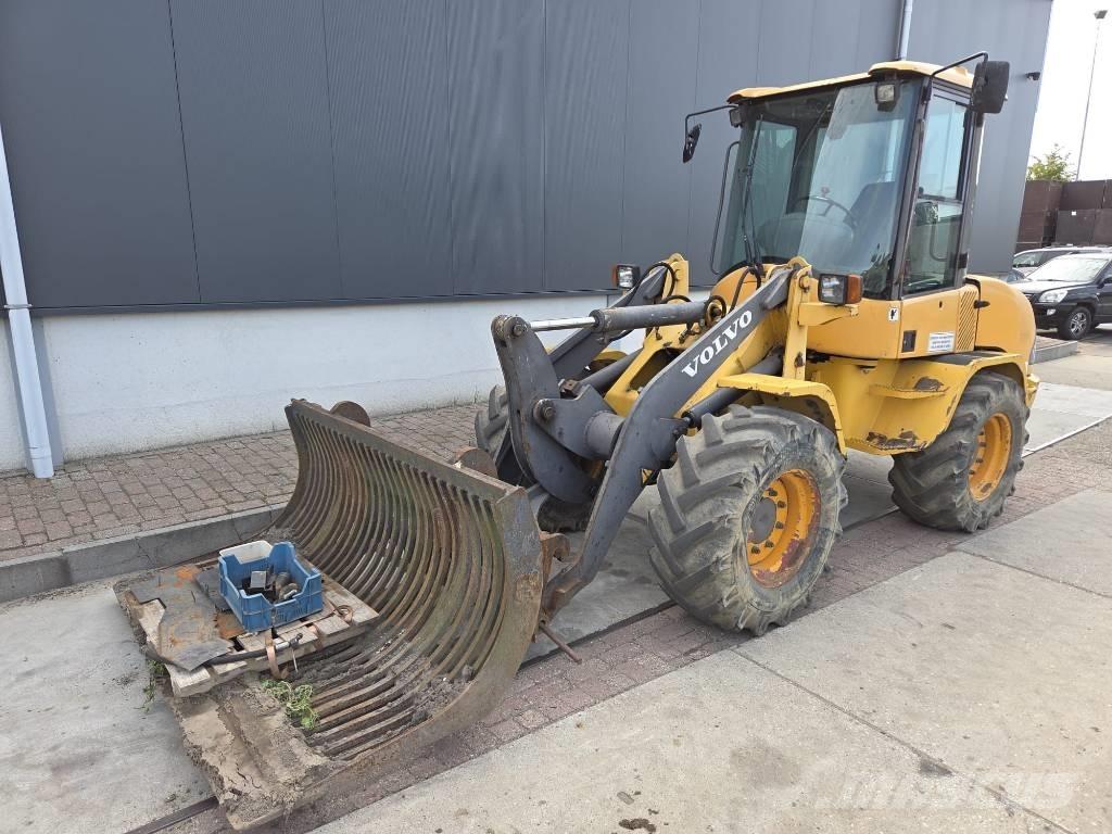 Volvo L 30 B  휠로우더