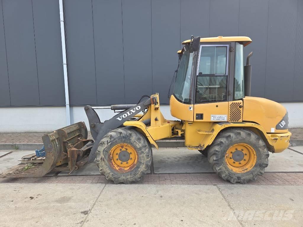 Volvo L 30 B  휠로우더