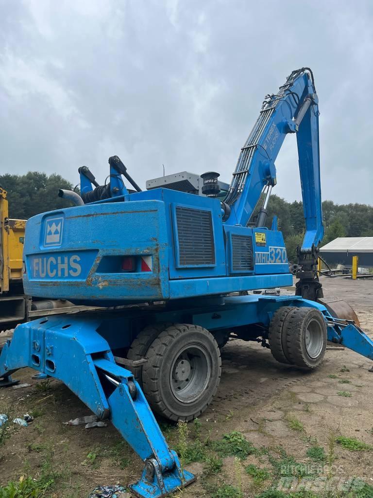 Fuchs MHL 320  휠 굴삭기