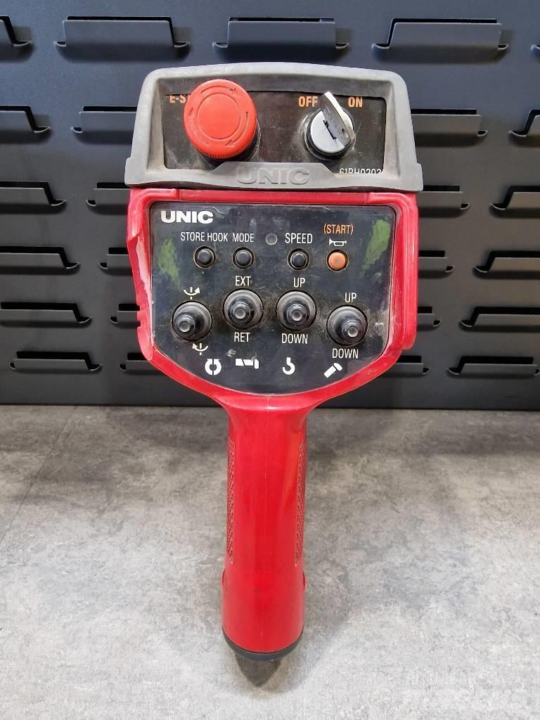 Unic URW-094 CER 미니 크레인