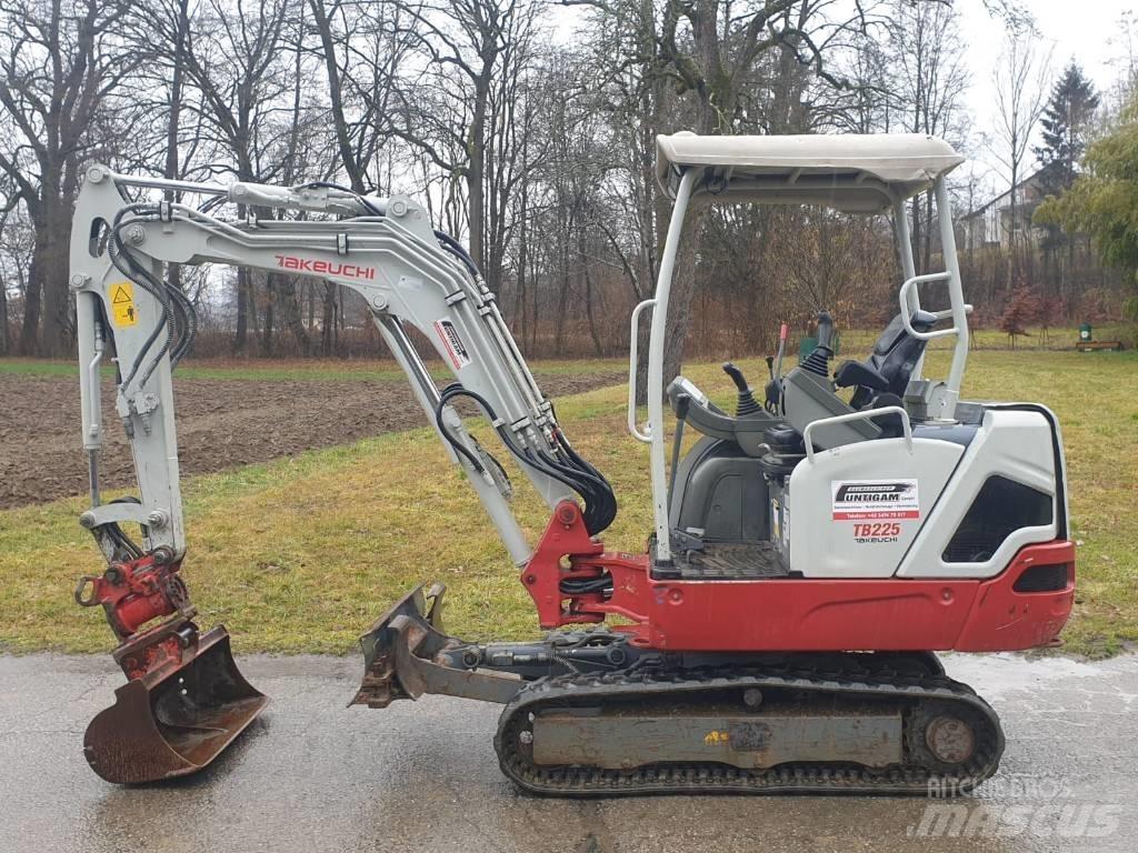 Takeuchi TB 225 소형 굴삭기 7톤 미만