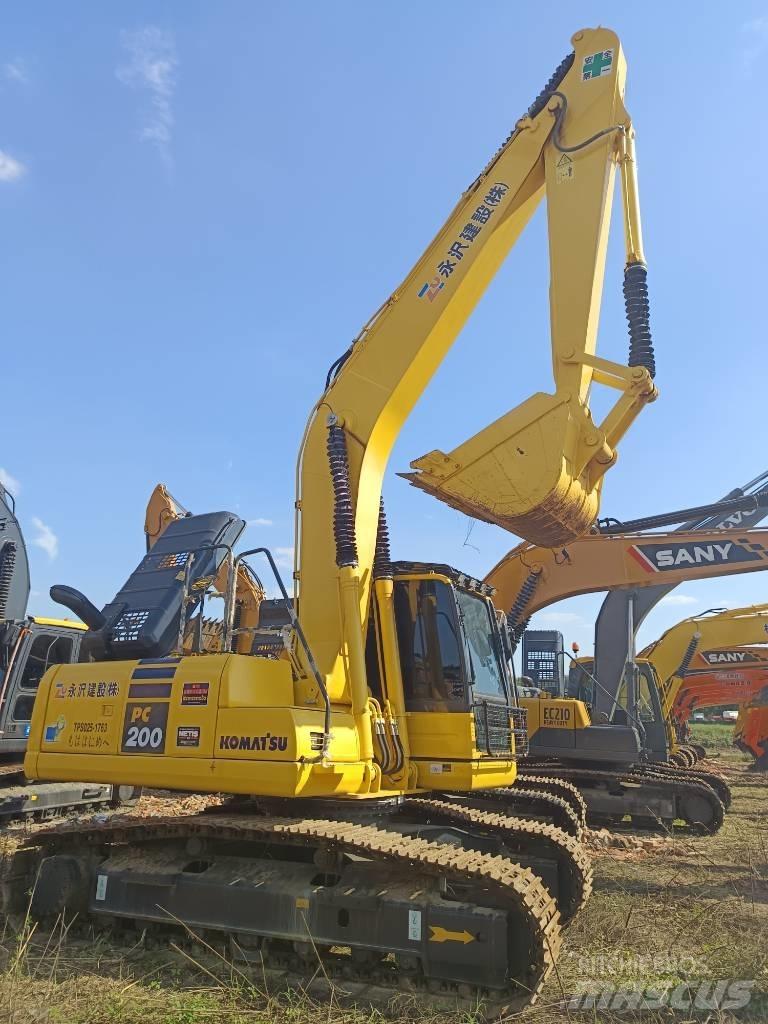 Komatsu PC 200 대형 굴삭기 29톤 이상