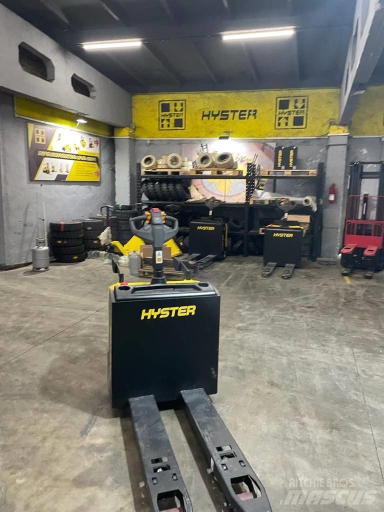 Hyster P2.0UTS 로우 리프터(승강대 포함)